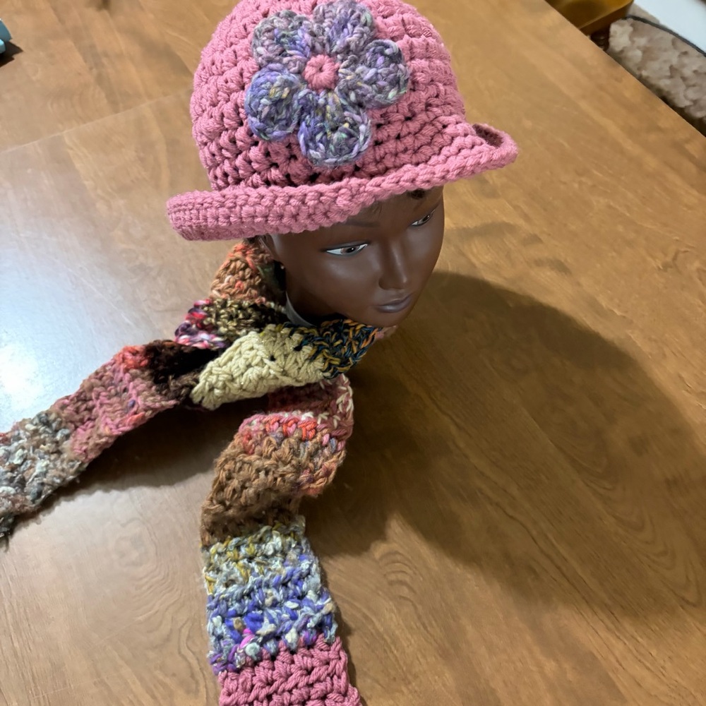 Crochet hat & scarf set